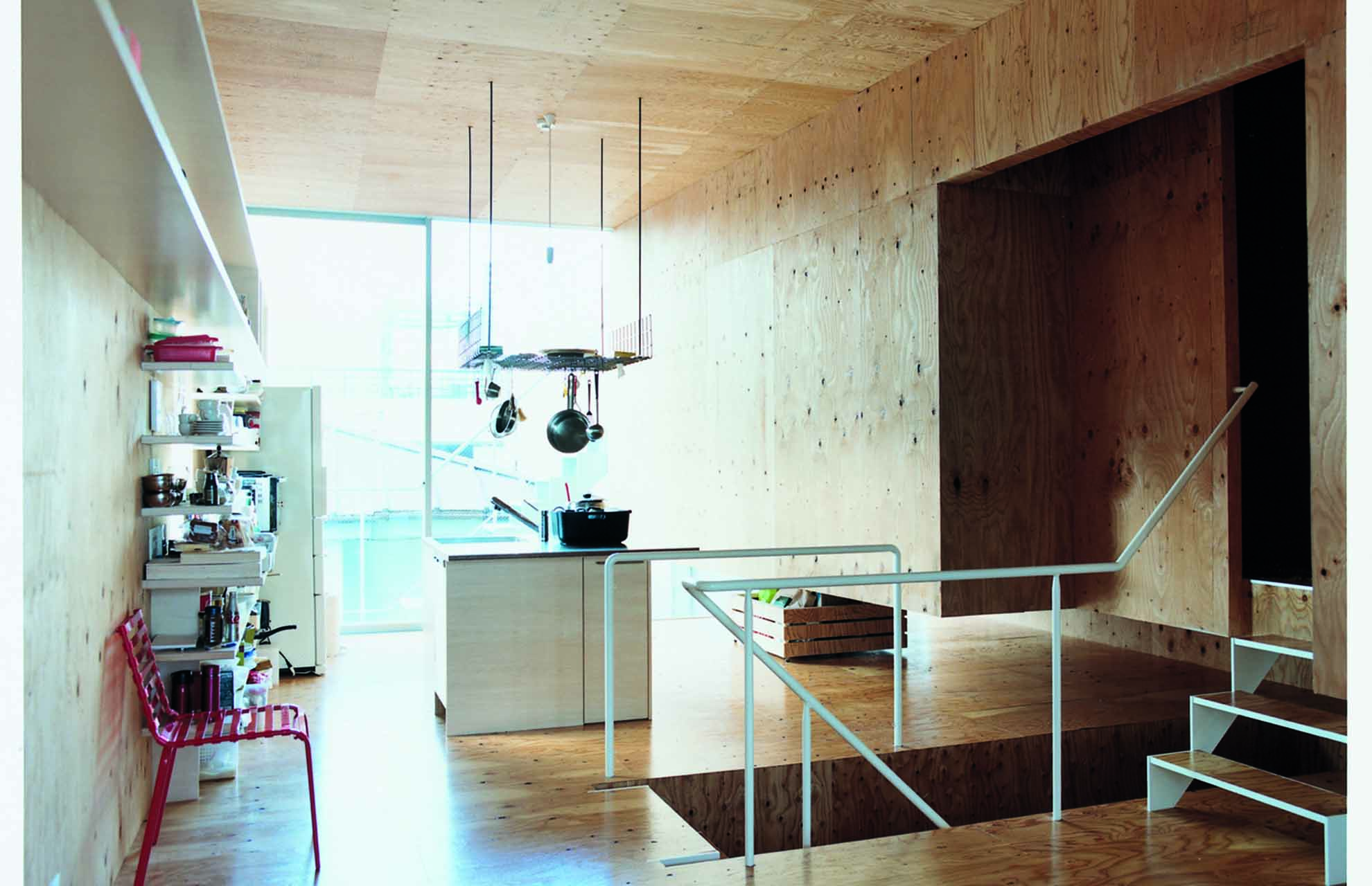 Households that want to solve social isolation.