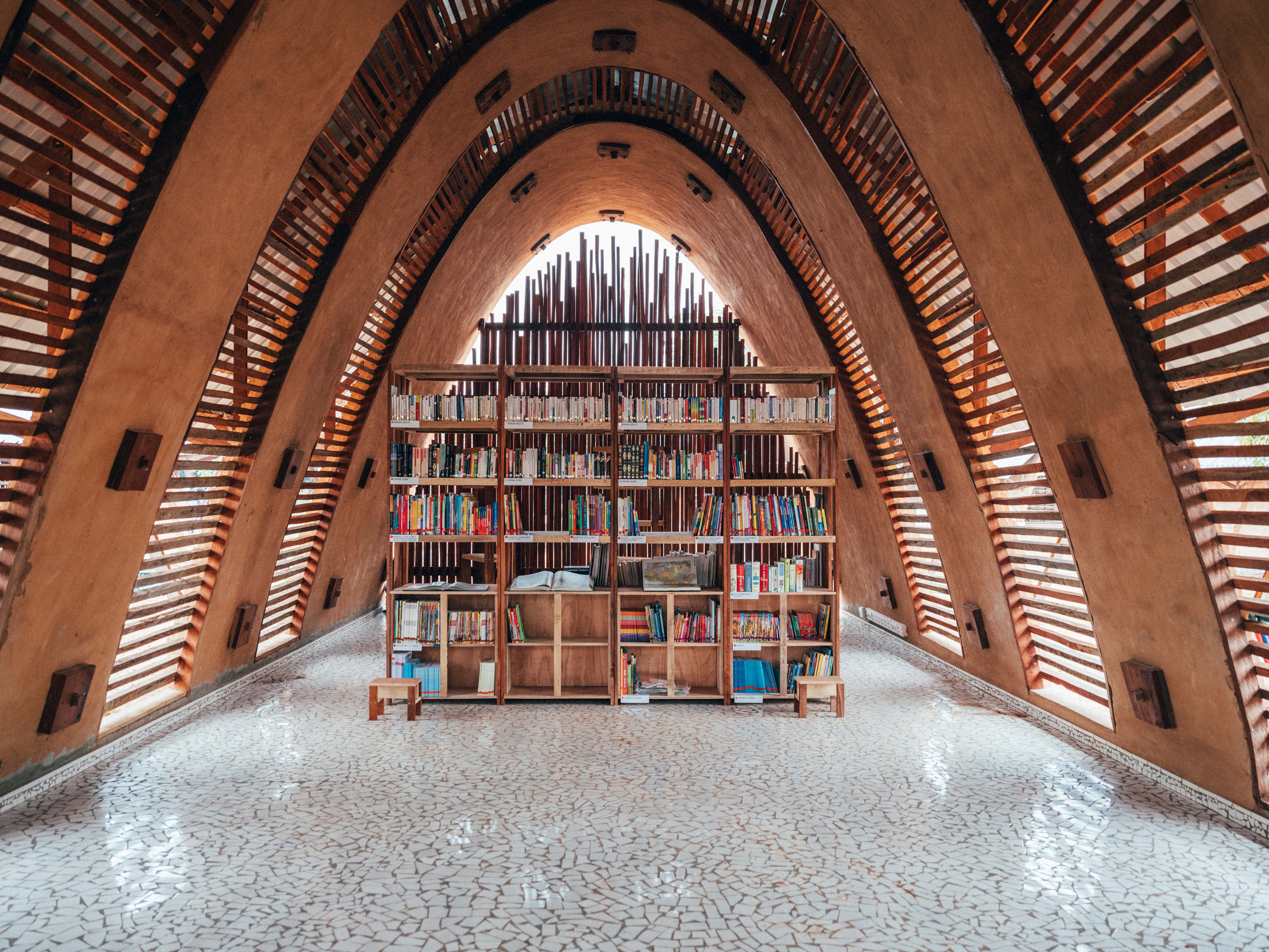 Biblioteca, escuela de secundaria CEM Kamanar, Thionck Essyl, Senegal, dawoffice.