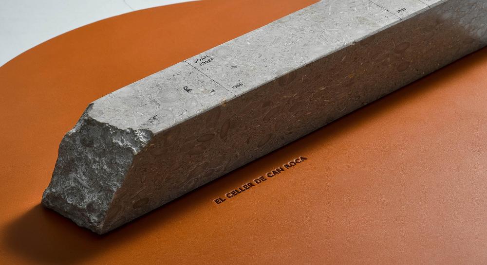 Detalle del diseño del plato Timeline.
