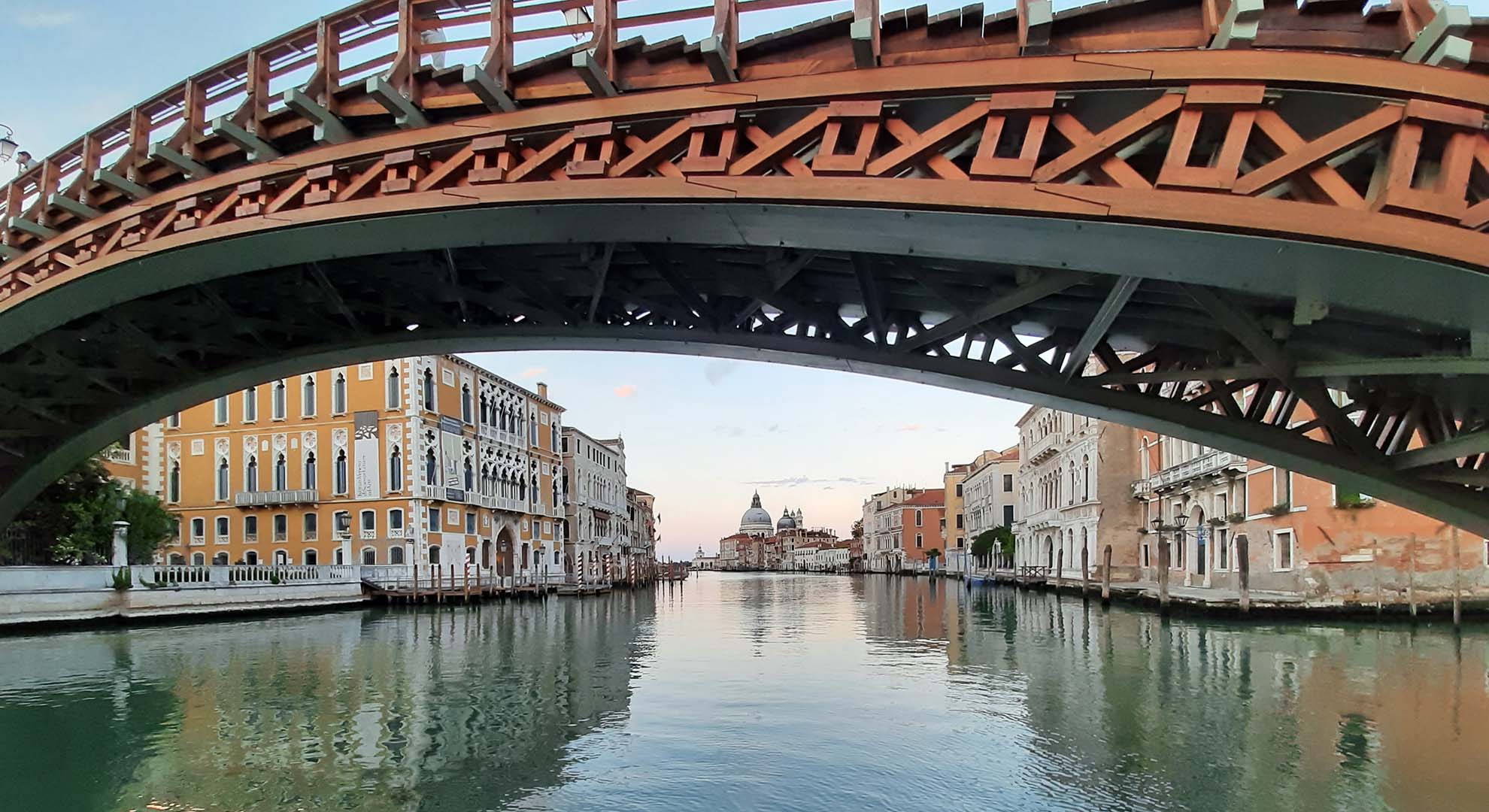The city of Venice empty.
