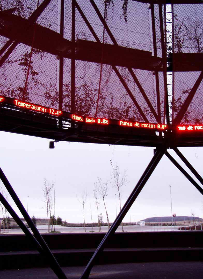 The solar-powered, self-sufficient Air Tree at the Eco-boulevard in Vallecas, Madrid designed by Ecosistema Urbano. Photo © Miguel Ángel Díaz Camacho