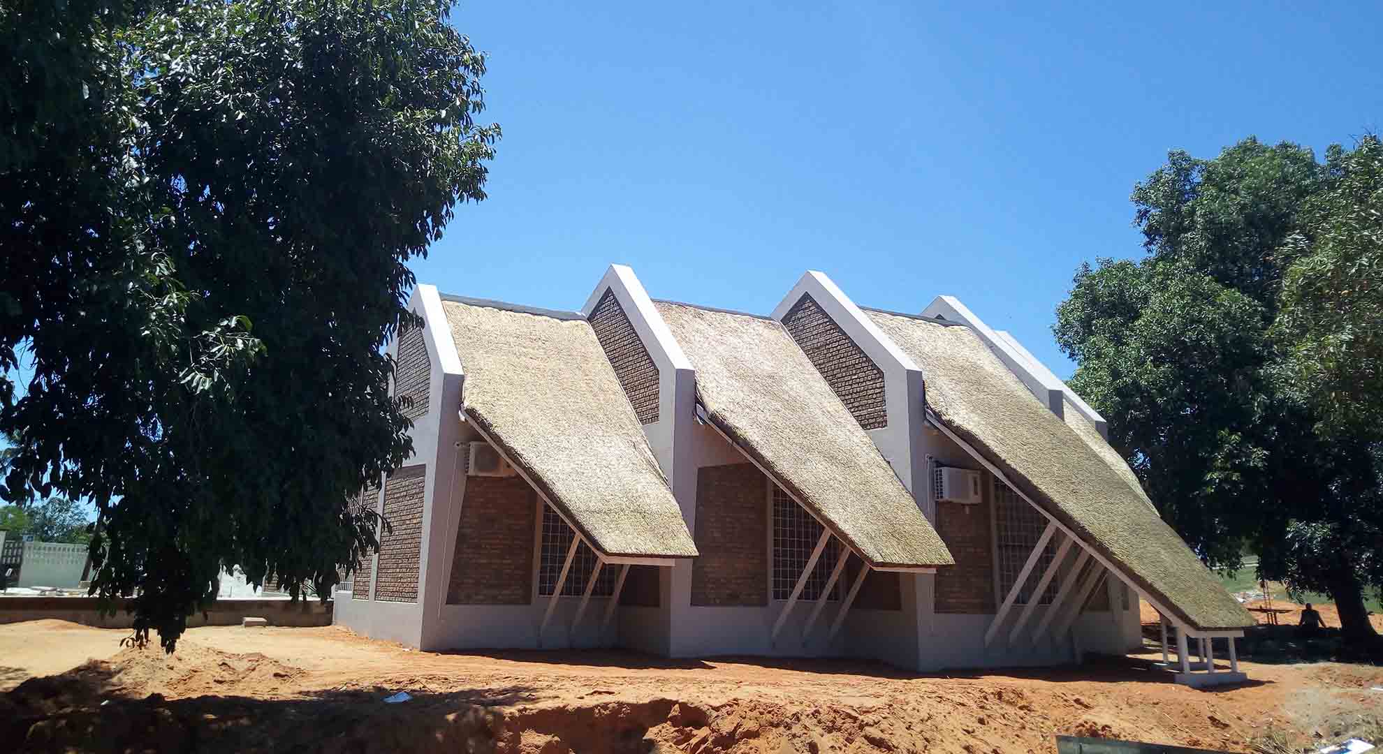 Centros de Atención Integral en construcción en Quissico, Mozambique. Foto © ASF